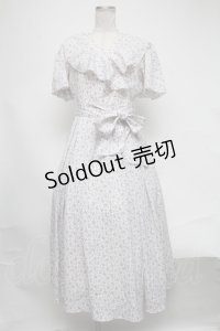 An MILLE / 小花柄半袖ワンピース  白ｘラベンダー S-25-02-08-047-EL-OP-HR-ZS