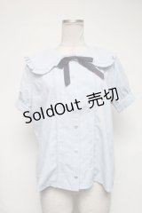 axes femme POETIQUE / ビッグ襟デザインブラウス  サックス S-25-02-08-053-AX-BL-HR-ZS