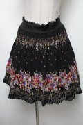axes femme / パネル花柄スカート  黒 S-25-02-17-1068-AX-SK-AS-ZT195