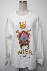 NieR Clothing / プリントトレーナー  白 S-25-02-21-025-PU-TO-HR-ZT311