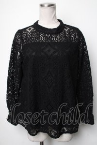 axes femme / モチーフレースデザインプルオーバー  黒 S-25-02-21-041-AX-TO-AS-ZT347