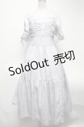 An MILLE / Flowerギャザーティアードワンピース  オフホワイト S-25-02-25-057-EL-OP-HR-ZS