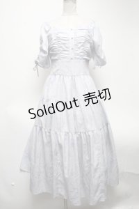 An MILLE / Flowerギャザーティアードワンピース  オフホワイト S-25-02-25-057-EL-OP-HR-ZS