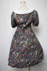 画像2: 【SALE】ROSA BIANCA / ギンガムフラワーの白襟ワンピース  黒 S-25-02-25-060-EL-OP-HR-ZT066 (2)