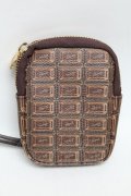 Q-pot. / チョコレートマルチポーチ  ブラウン S-25-03-10-1053-QP-ZA-AS-ZS