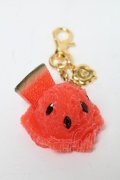 Q-pot. / Watermelon Sherbetチャーム  レッド S-25-03-10-012-QP-ZA-HR-ZS
