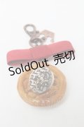 Q-pot. / 白雪姫 アップルパイ・バッグチャーム  ブラウン S-25-03-10-017-QP-ZA-AS-ZS