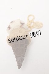 Q-pot. / クッキーアンドクリーム＆カフェモカ ダブルアイスクリームバッグチャーム  ベージュ S-25-03-10-018-QP-ZA-HR-ZS
