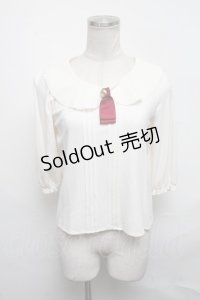 Amavel / ブローチ付きプルオーバー  オフ S-25-03-11-030-CA-BL-HR-ZS