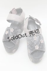 merry jenny / おはな咲いた厚底サンダル  グレー S-25-03-13-019-LO-BG-HR-ZS