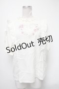 axes femme POETIQUE / フラワーハート刺 ブラウス  キナリ S-25-03-15-043-AX-BL-HR-ZS