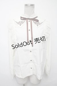 axes femme POETIQUE / レースデザインフリルブラウス  キナリ S-25-03-23-1015-AX-BL-HR-ZS