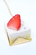 Q-pot. / ストロベリーショートケーキプチケーキネックレス   S-25-03-23-023-QP-AC-HR-ZS