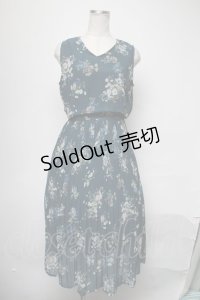 axes femme / 花柄プリーツノースリワンピース  グリーン S-25-03-28-061-AX-OP-AS-ZS