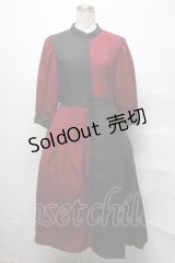 axes femme / バイカラープリーツワンピース  黒ｘ赤 S-25-03-31-040-AX-OP-HR-ZS