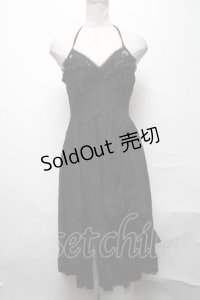 DARK IN LOVE / Gothic sexy ruffle low neckline dovetail lace dress S 黒 S-25-04-01-060-PU-TO-HR-ZS