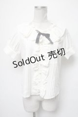 Ank Rouge / パールボタンフリル襟ブラウス  キナリ S-25-04-03-048-CA-BL-HR-ZS