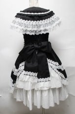 画像2: metamorphose / フローレンスケープ付きジャンパースカート  黒ｘ白 S-25-04-05-063-ME-OP-HR-ZS (2)