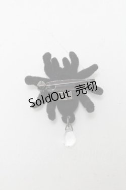 画像2: Q-pot. / 毒蜘蛛ブローチ  黒 S-25-04-05-001-QP-AC-AS-ZS