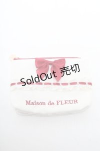 Maison de FLEUR / ガトーフレーズスクエアポーチ  赤ｘオフ S-25-04-05-010-LO-BG-HR-ZS
