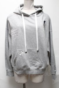 axes femme / ランダム刺繍フーディー  グレー S-25-04-05-039-AX-TO-HR-ZS