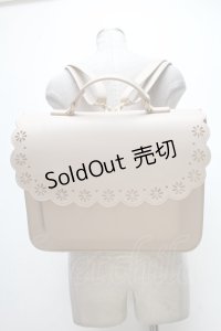 m petit by misako / スカラップ被せの3WAYバッグ  ベージュ S-25-04-07-013-LO-BG-AS-ZT-K018