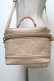 画像1: axes femme / 型押しデザインバニティバッグ  ベージュ S-25-04-07-019-AX-BG-HR-ZT335 (1)