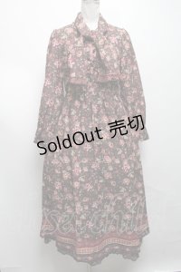 axes femme NOSTALGIE / パネル柄ボウタイ付きワンピース  ブラウン S-25-04-09-060-AX-OP-HR-ZS