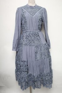 axes femme Nostalgic / 総レースパッチワークワンピース  ブルー S-25-04-15-056-LO-OP-HR-ZS