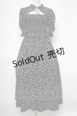 axes femme POETIQUE / 小花柄半袖ワンピース  黒 S-25-04-15-059-AX-OP-HR-ZS