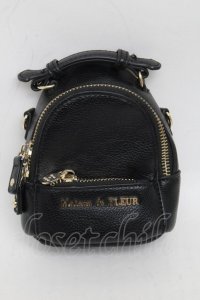 Maison de FLEUR / マイクロリボンリュックバッグ  黒 S-25-04-17-012-LO-BG-HR-ZS