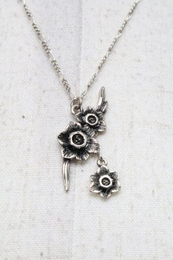 画像1: axes femme / フラワーモチーフネックレス  シルバー S-25-04-17-020-AX-CO-HR-ZS