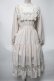 画像1: axes femme POETIQUE / ブロッキングブーケ刺繍ワンピース  ベージュ S-25-04-19-051-AX-OP-HR-ZS (1)