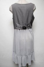 画像2: 【SALE】axes femme POETIQUE / ロング丈シフォンベスト  グレー S-25-04-19-001-AX-TO-HR-ZH (2)