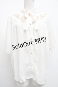 axes femme / ひまわり刺繍楊柳ブラウス  キナリ S-25-04-19-014-AX-BL-HR-ZS
