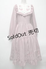 axes femme POETIQUE / ブロッキングベリー刺繍ワンピース ピンク  S-25-04-19-039-AX-OP-AS-ZS