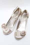 axes femme / フラワーモチーフサテンパンプス M ベージュ S-25-04-23-006-AX-SH-AS-ZS