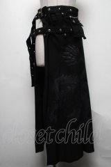 Ozz On / 龍プリントレイヤードベルトスカート  黒 S-25-04-25-069-OO-SK-HR-ZS