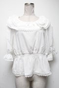 axes femme kawaii / フリル襟シャーリングブラウス  白 S-25-04-27-014-AX-BL-HR-ZS