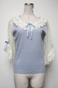 axes femme POETIQUE / リボンレース袖カットプルオーバー  サックス S-25-04-27-029-AX-TO-HR-ZS