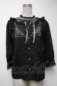 axes femme / クラシカル刺繍七分袖ブラウス  黒 S-25-04-27-033-AX-BL-HR-ZS