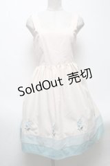 F i.n.t / 白バラ刺繍ジャンパースカート  オフ S-25-04-28-033-CA-OP-HR-ZS