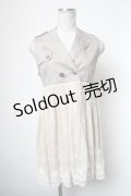 axes femme / ベスト付きワンピース  ベージュｘオフ S-25-05-01-003-AX-OP-HR-ZS