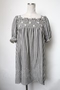 Katie / マーガレット刺繍ギンガムチェック半袖ワンピース  黒ｘ白 S-25-05-01-034-LO-OP-HR-ZS