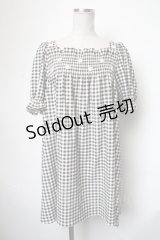 Katie / マーガレット刺繍ギンガムチェック半袖ワンピース  黒ｘ白 S-25-05-01-034-LO-OP-HR-ZS
