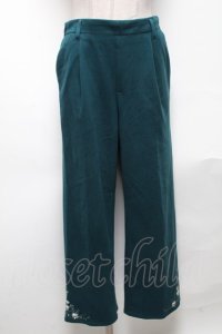 axes femme / 裾刺繍ストレートカットパンツ  グリーン S-25-05-03-060-AX-PA-HR-ZS