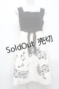 Jane Marple / 別珍音符プリントジャンパースカート  オフｘ黒 S-25-05-03-047-JM-OP-AS-ZS