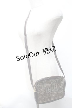 画像2: Q-pot. / チョコレートバーショルダーバッグ  ブラウン S-25-05-21-029-QP-BG-AS-ZS