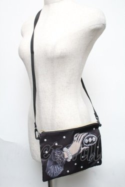 画像2: Q-pot. / SEASONAL LOOK BOOK 〜CAKE〜 パールホイップサコッシュ ムック本付録  黒 S-25-05-21-019-QP-BG-AS-ZS