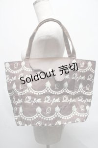 Q-pot. / ビターチョコレートケーキトートバッグ  ブラウン S-25-05-21-023-QP-BG-AS-ZS